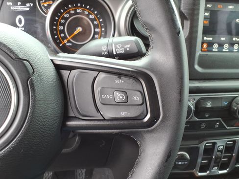 Used 2023 Jeep Wrangler Sport S image 17