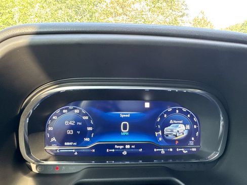 Used 2022 Chevrolet Suburban RST w/ Sport Performance Package AWD/4WD image 21