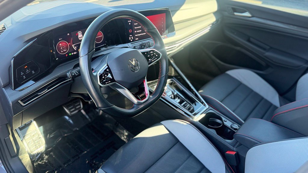 Used 2024 Volkswagen GTI SE FWD image 15