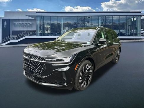 New 2026 Lincoln Nautilus Reserve w/ Jet Appearance Package AWD/4WD image 3