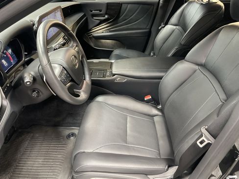Used 2021 Lexus LS 500 image 16