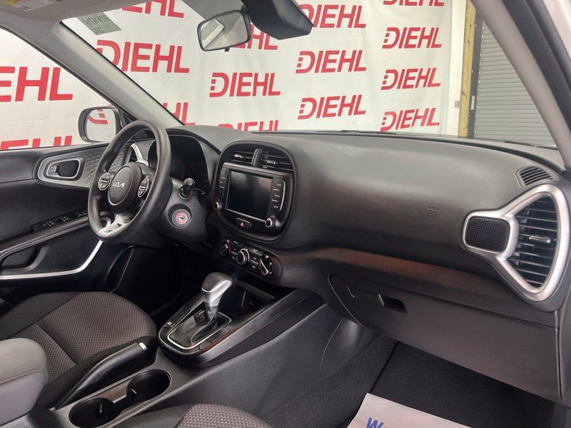Certified 2024 Kia Soul LX FWD image 10