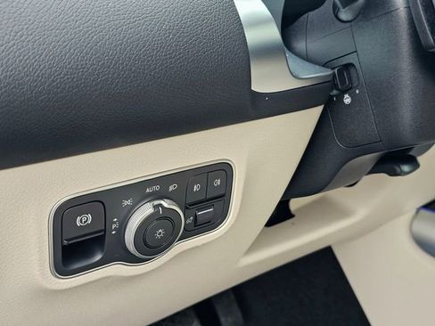 New 2026 Mercedes-Benz GLB 250 4MATIC image 16