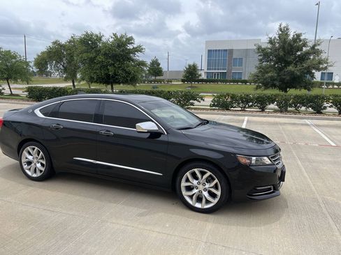Used 2019 Chevrolet Impala Premier FWD image 3