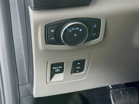 Used 2018 Ford F150 XLT w/ Equipment Group 302A Luxury AWD/4WD image 15