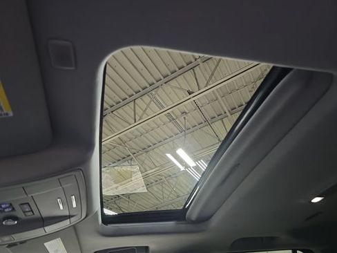 Used 2020 Chevrolet Tahoe LT AWD/4WD image 32
