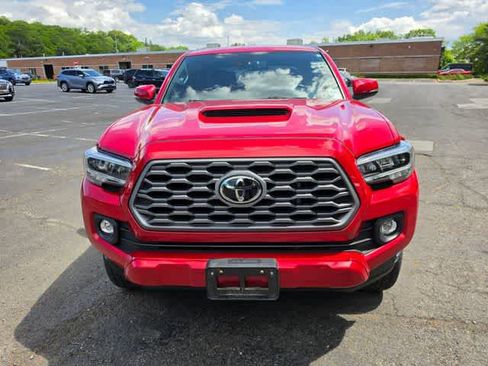 Used 2023 Toyota Tacoma TRD Sport AWD/4WD image 2