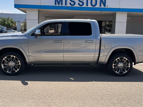 Used 2022 RAM 1500 Limited AWD/4WD image 4