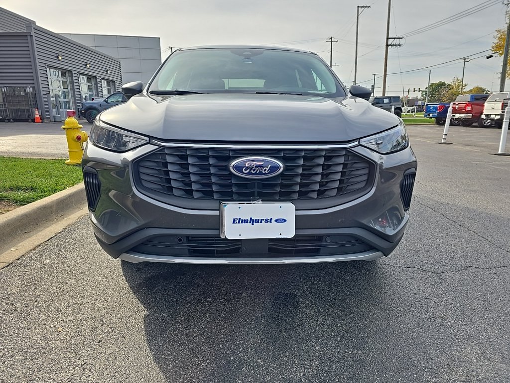 Used 2023 Ford Escape Active w/ Tech Pack #1 AWD/4WD image 9