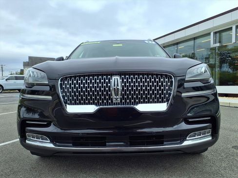 Used 2021 Lincoln Aviator Reserve w/ Equipment Group 201A image 2