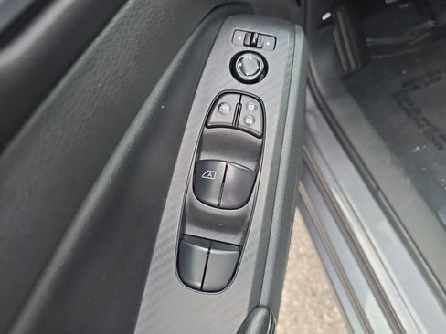 Used 2024 Nissan Altima 2.5 SV FWD image 14