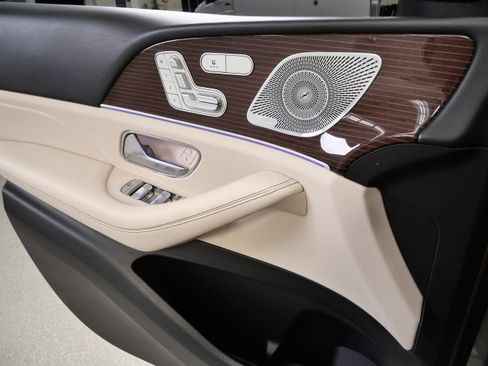 Used 2021 Mercedes-Benz GLE 350 4MATIC image 29