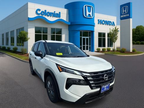 Used 2026 Nissan Rogue S AWD/4WD image 9