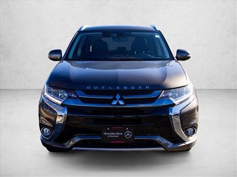 Used 2018 Mitsubishi Outlander GT image 2