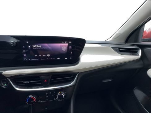 Used 2024 Buick Encore GX Preferred w/ Comfort Package FWD image 42