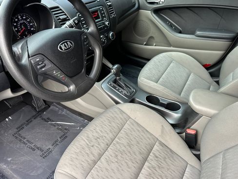 Used 2016 Kia Forte LX image 10