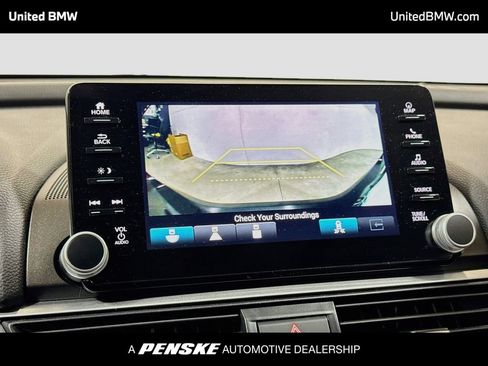 Used 2021 Honda Accord Touring image 9