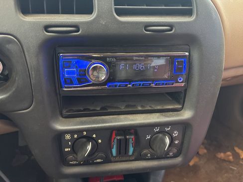 Used 2000 Chevrolet Monte Carlo SS w/ Preferred Equipment Group image 14