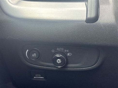 Certified 2023 GMC Terrain SLE w/ Driver Convenience Package image 17