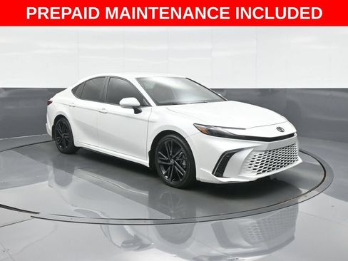 Certified 2025 Toyota Camry XSE FWD image 1