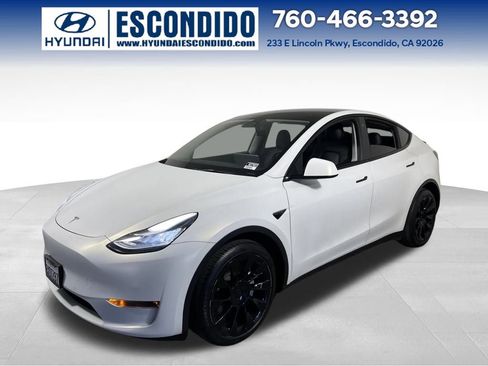 Used 2021 Tesla Model Y Long Range image 1