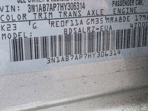 Used 2017 Nissan Sentra SR image 27