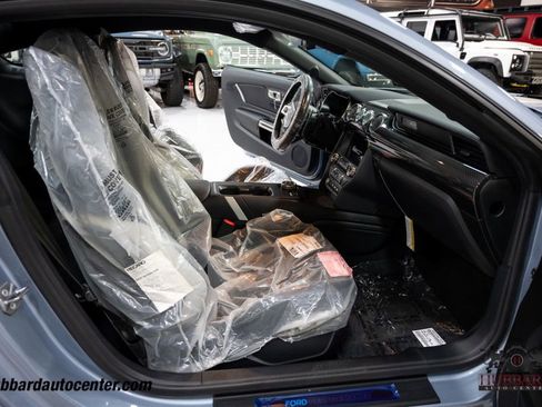 Used 2022 Ford Mustang Shelby GT500 w/ Carbon Fiber Track Pack image 26