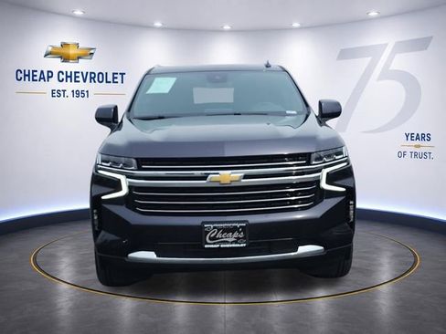 Used 2024 Chevrolet Suburban LT AWD/4WD image 8