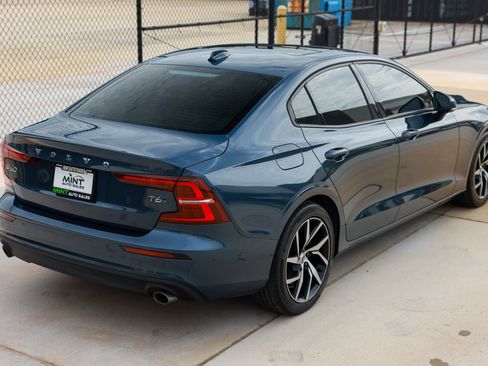 Used 2020 Volvo S60 T6 Momentum w/ Protection Package AWD/4WD image 15