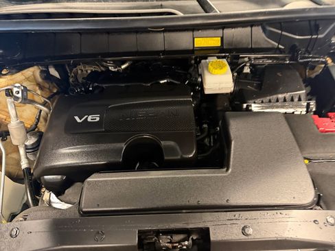 Used 2022 Nissan Pathfinder SL image 18