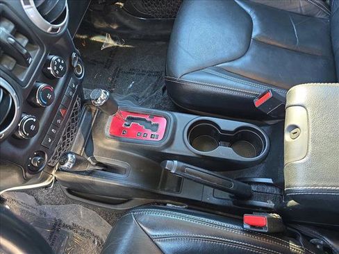 Used 2016 Jeep Wrangler Unlimited Rubicon image 23