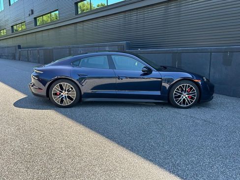Certified 2022 Porsche Taycan 4S AWD/4WD image 11