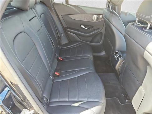 Used 2017 Mercedes-Benz GLC 300 4MATIC image 21