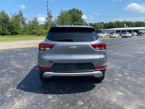 Used 2023 Chevrolet TrailBlazer LT FWD image 11