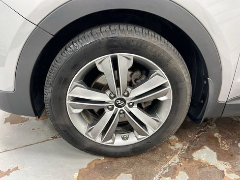 Used 2015 Hyundai Santa Fe Limited w/ Option Group 04 AWD/4WD image 29