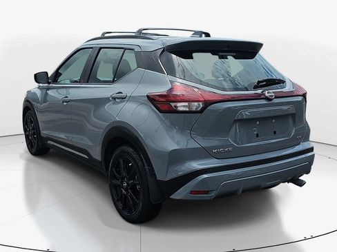 Used 2022 Nissan Kicks SR w/ Interior Electronics Package FWD image 8