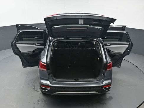 Used 2022 Volkswagen Taos SE FWD image 46