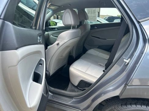 Used 2016 Hyundai Tucson SE w/ Option Group 02 FWD image 15