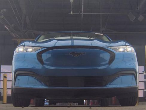 Used 2025 Ford Mustang Mach-E Select AWD/4WD image 3