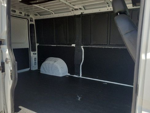 Used 2025 RAM ProMaster 2500 w/ Safety Group FWD image 8