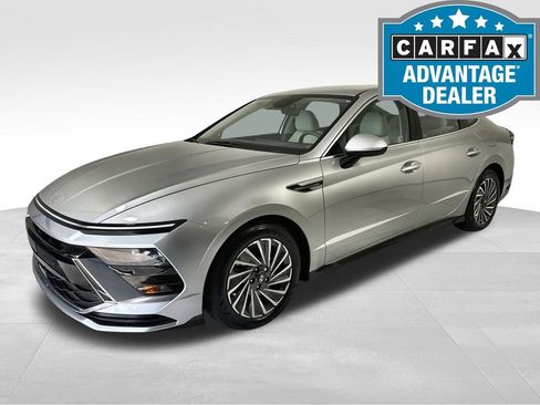 Certified 2025 Hyundai Sonata SEL FWD image 1