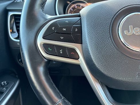 Used 2019 Jeep Cherokee Limited AWD/4WD image 25