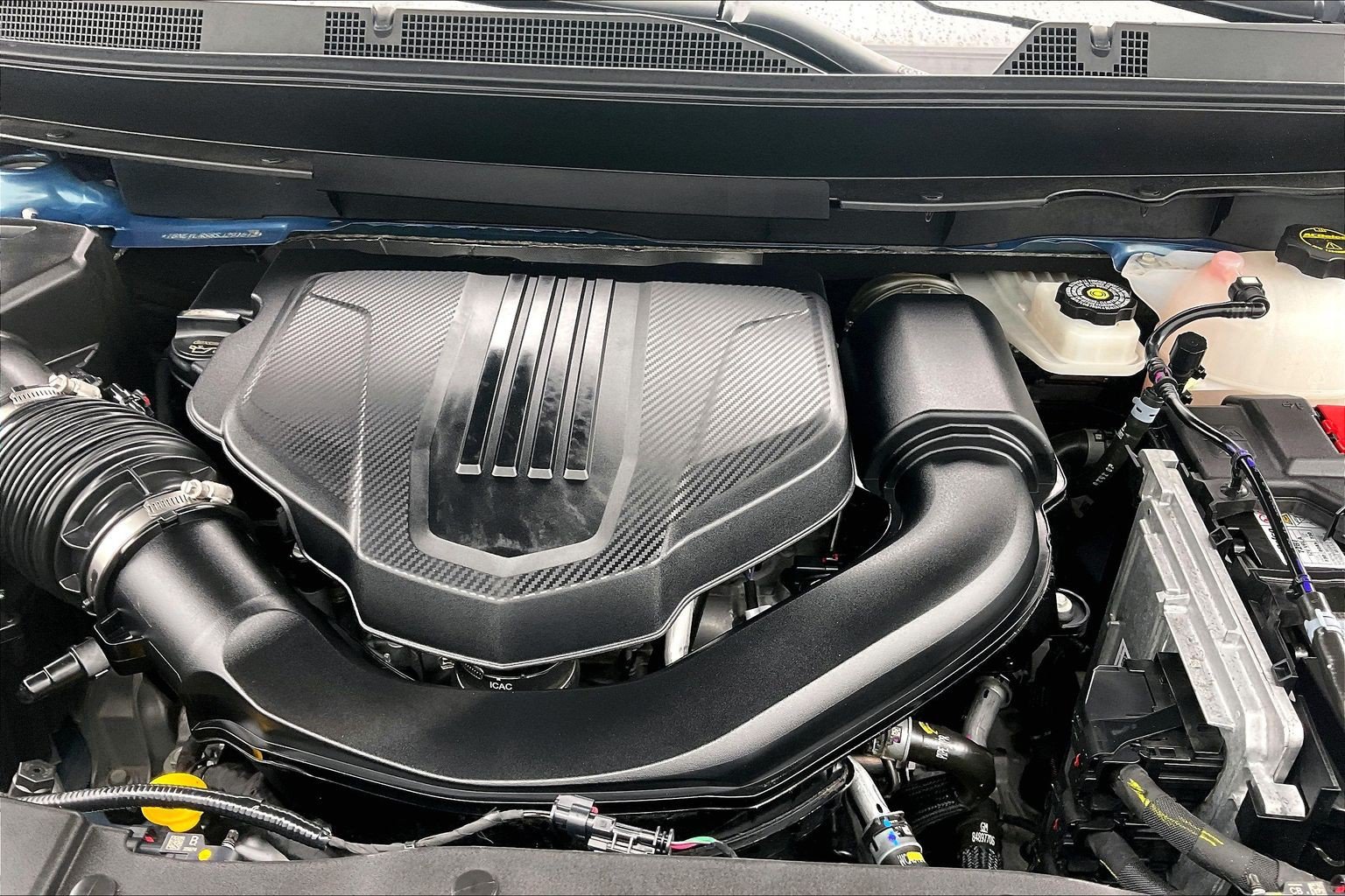 Used 2025 Chevrolet Traverse RS AWD/4WD image 13