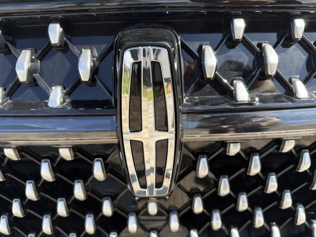 New 2026 Lincoln Nautilus Premier AWD/4WD image 7