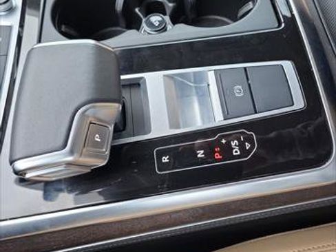 Certified 2023 Audi Q8 Premium Plus w/ Premium Plus Package AWD/4WD image 19