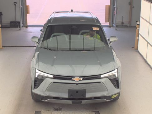 Used 2024 Chevrolet Blazer EV LT AWD/4WD image 2