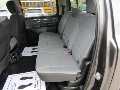 Used 2019 RAM 1500 Big Horn image 17