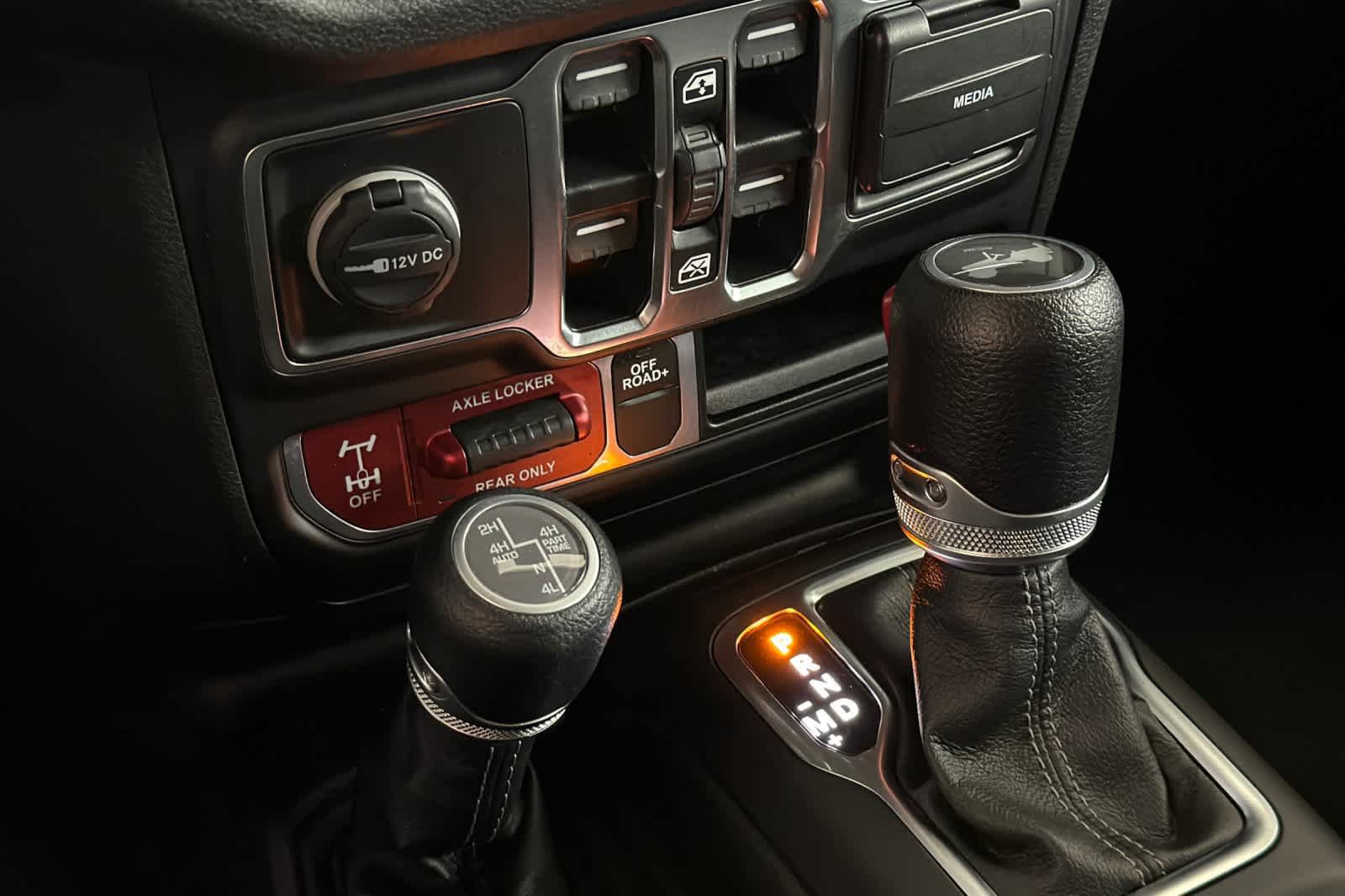 Used 2024 Jeep Wrangler Unlimited AWD/4WD image 21