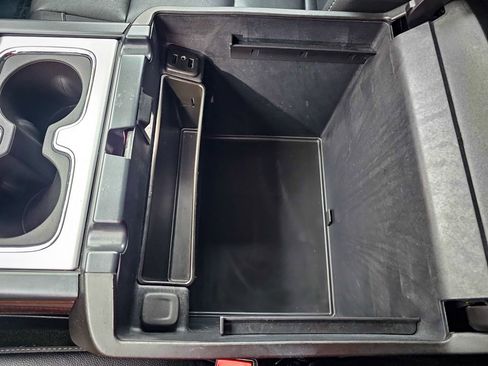 Used 2018 GMC Sierra 1500 SLT w/ SLT Premium Package image 29