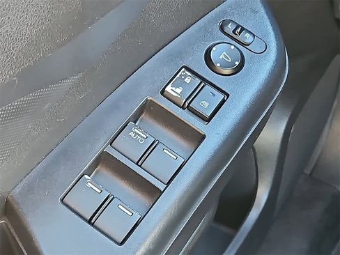 Used 2016 Honda CR-V SE image 22